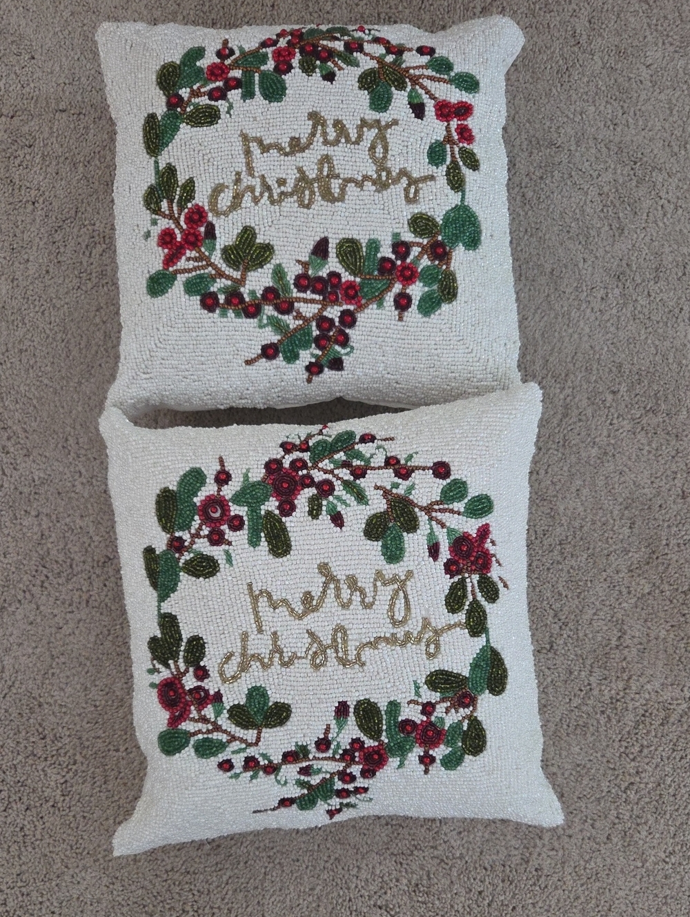 Holiday 'Merry Christmas' Beaded Throw Pillow - Cream with Red & Green Wreath
